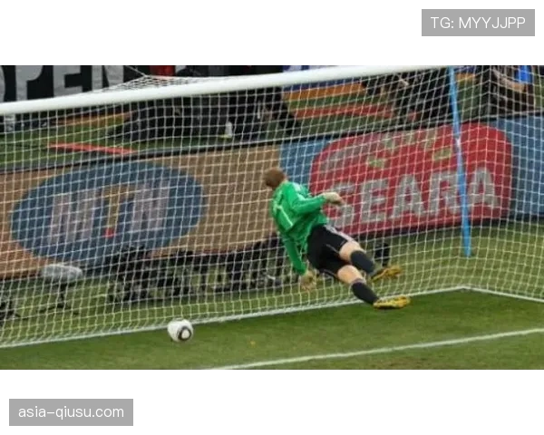 特写：进球来源于一次成功的门线解围后发动的快速反击