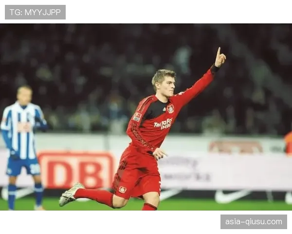 深度复盘:勒沃库森3-1沃尔夫斯堡,阿隆索的球队如何用不对称进攻撕开肋部 深度复盘:勒沃库森3-1沃尔夫斯堡,阿隆索的球队如何用不对称进攻撕开肋部